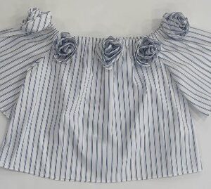 Camicia a righe bianca/blu con applicazioni rose (7 anni - 18 anni) 72% cotone 26% poliamide 2% elestan