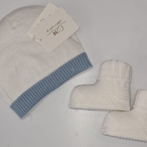 Set 2 pezzi cappellino + scarpette in filo (1 mese - 3 mesi)