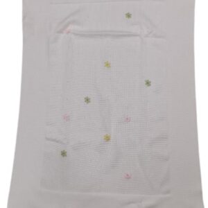 Coperta bianca con fiori colorati in filo