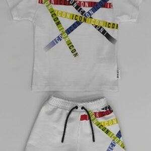 Completo t-shirt/bermuda bianco con strisce colorate e logate (2 anni - 6 anni)